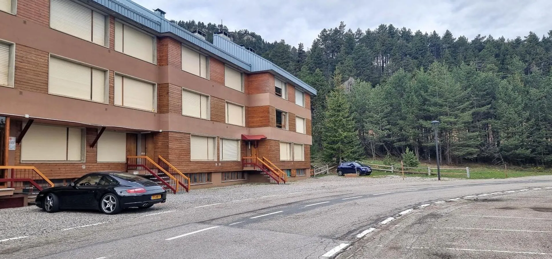 Family Place, Next To Ski Lift & Mountain View! Alp Spain